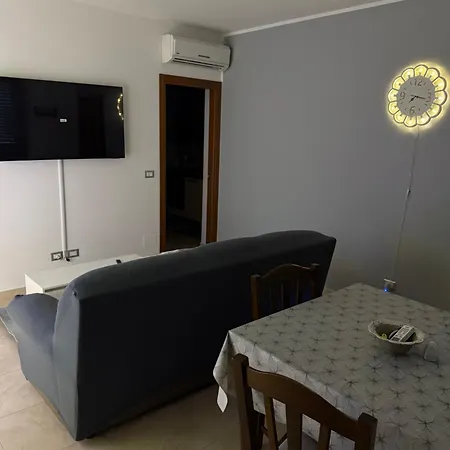 アパート Illumina House ジュルディニャーノ